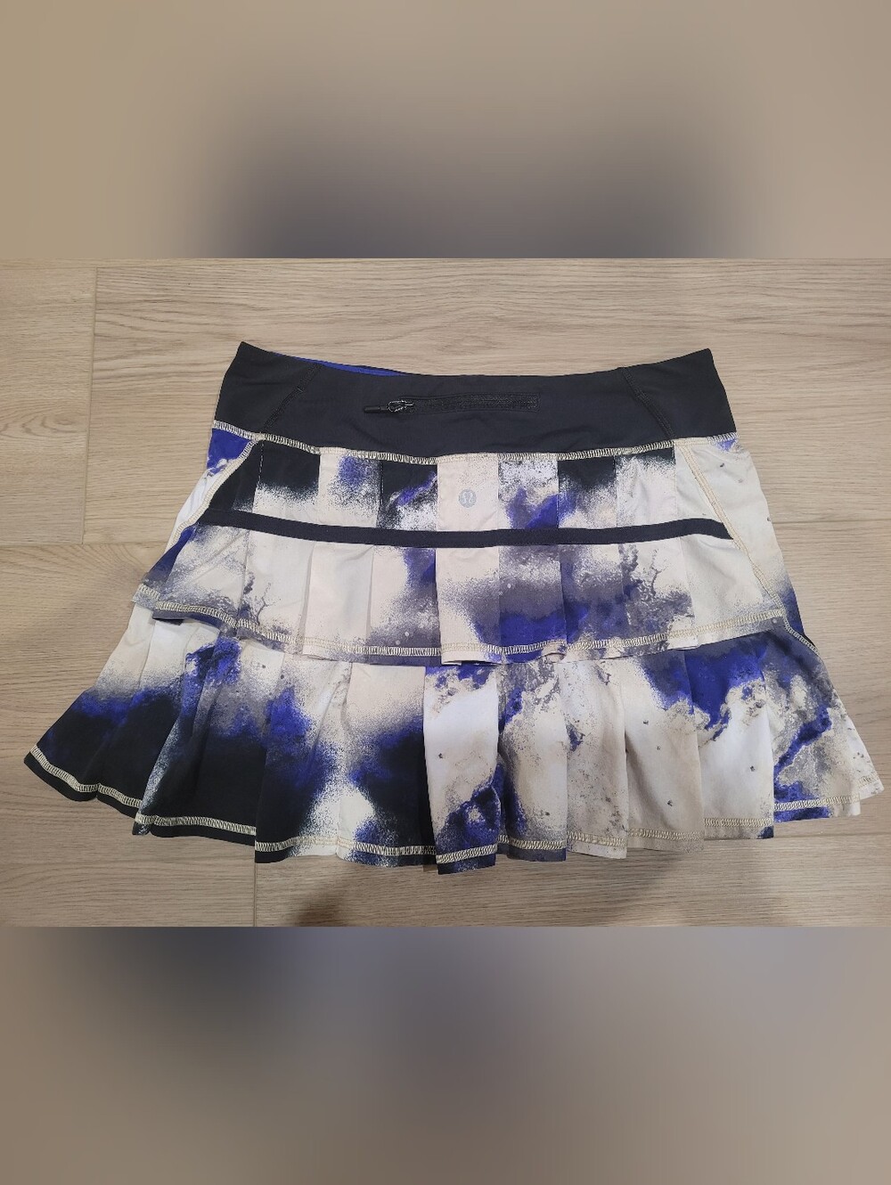 Lululemon Blue & White Womeb 6 Tall Pace Rival Skirt